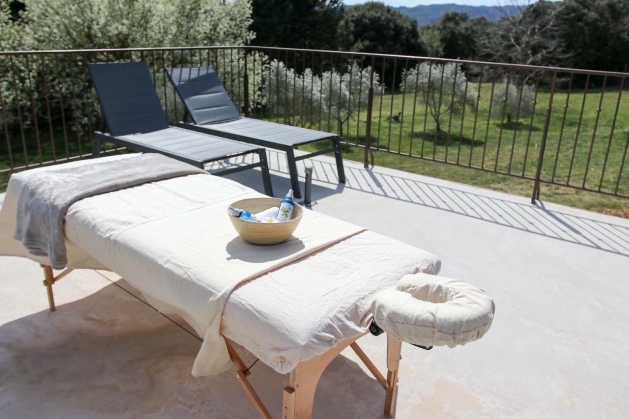 Le Mas De La Lombarde Lourmarin Exteriör bild